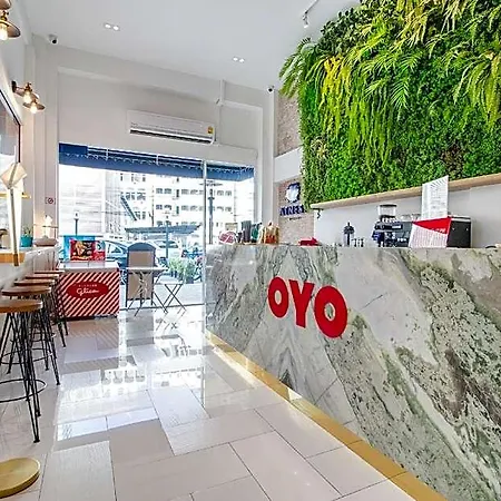 Oyo 753 Atnest Hostel