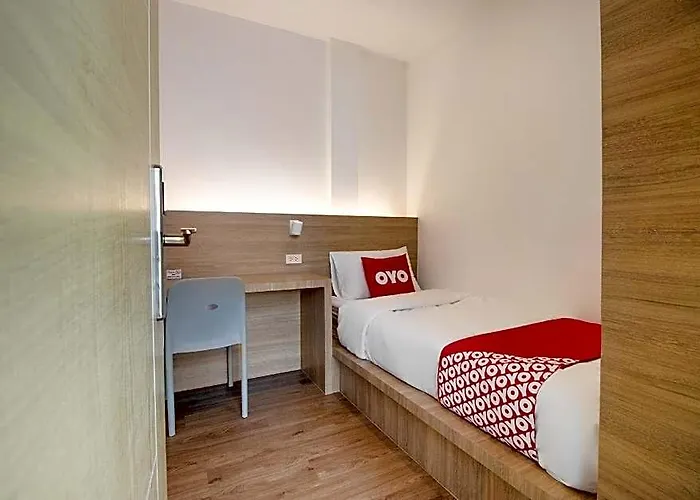 Oyo 753 Atnest Hotel 2*